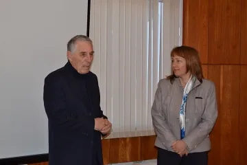 Институтът по розата има нов шеф