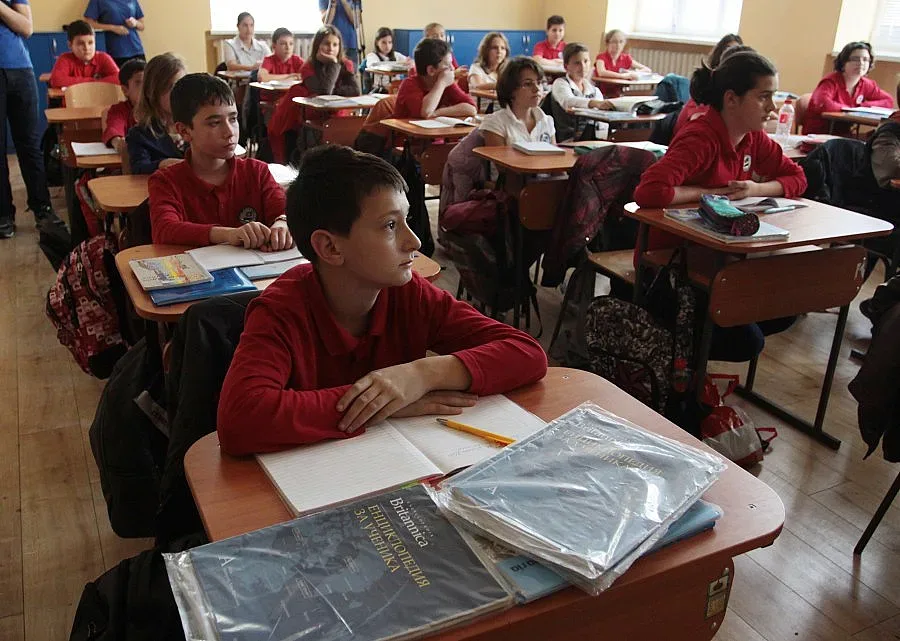 Грипът затвори 192 училища