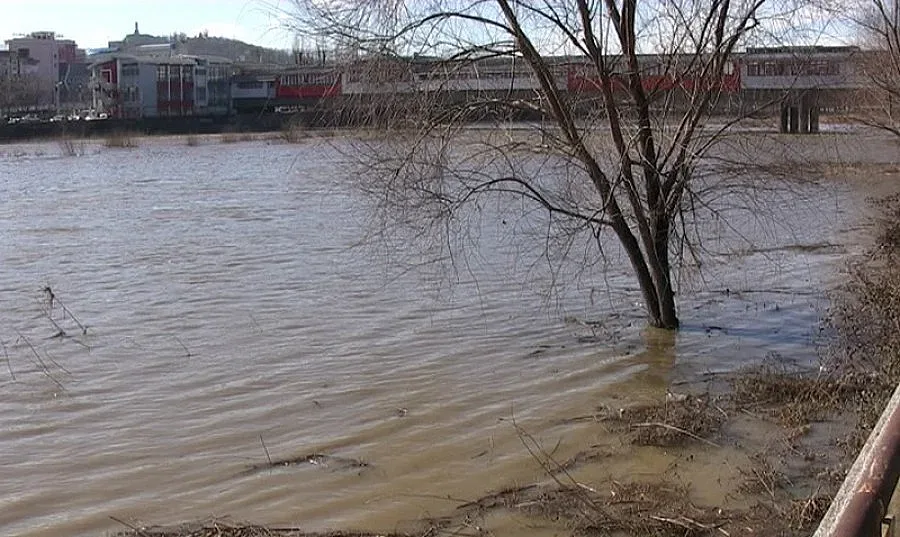 Червен код за реките Мочурица и Тунджа