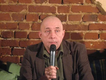 Нарязаха гумите на Георги Коритаров