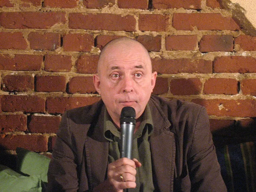 Нарязаха гумите на Георги Коритаров