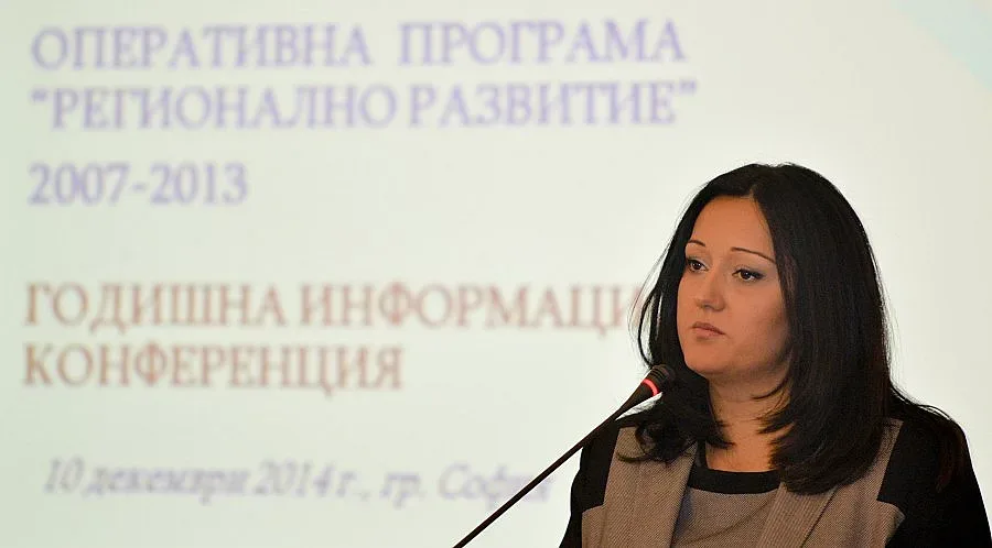 Министър Павлова разяснява програмата за саниране в Благоевград