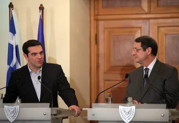 "Ханделсблат": Юнкер иска да закрие Тройката