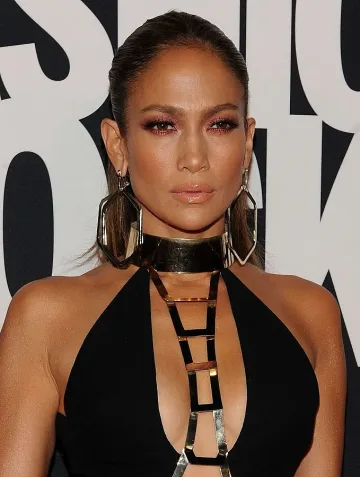 Джей Ло иска $17 милиона за дома си