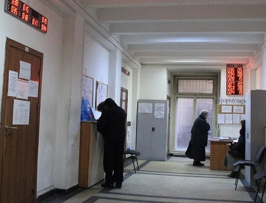 Данъчни дават таблет срещу касови бележки