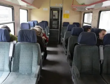 Спряха влакове заради проливните дъждове