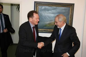 Шефът на либералите на среща при Местан