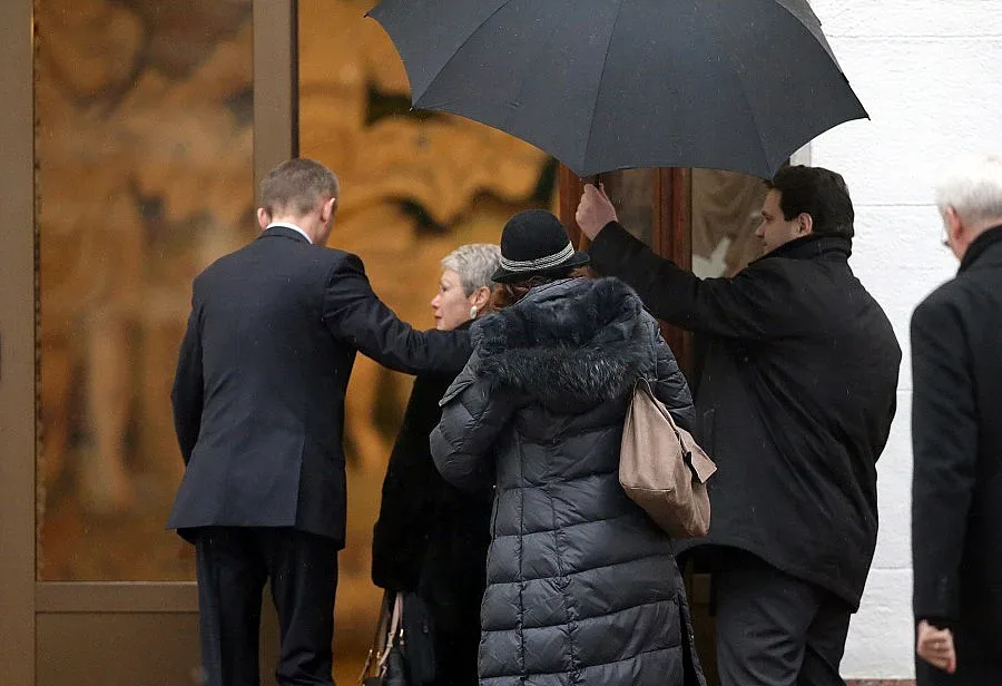 Донецк оплаква жертви, в Минск преговарят