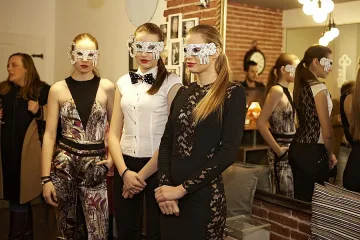 Плетива и дантели за дами без граници