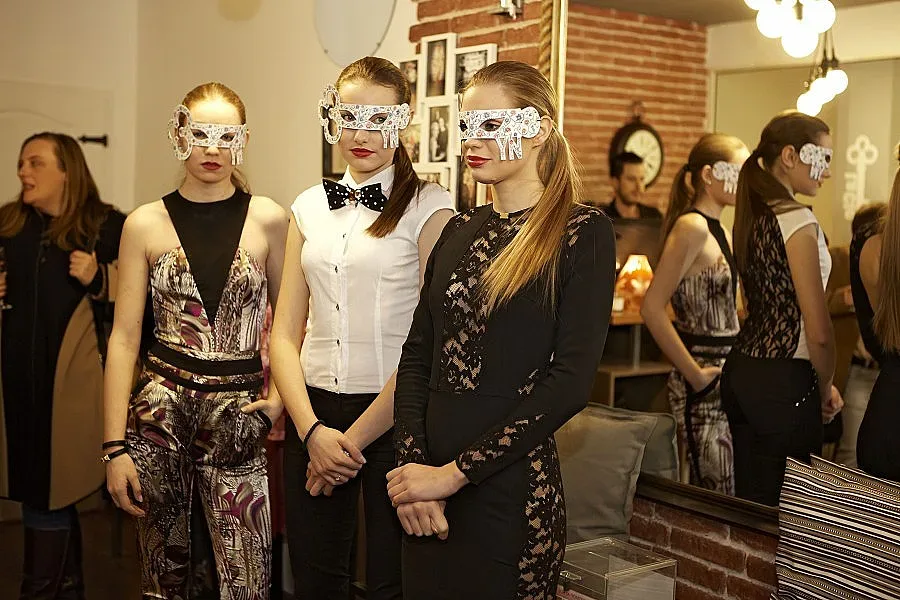 Плетива и дантели за дами без граници