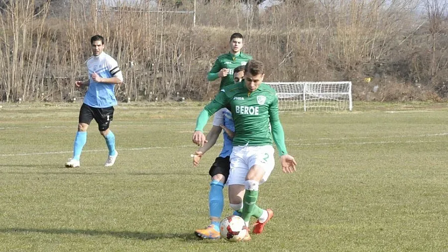 Берое извъртя реми с казахи