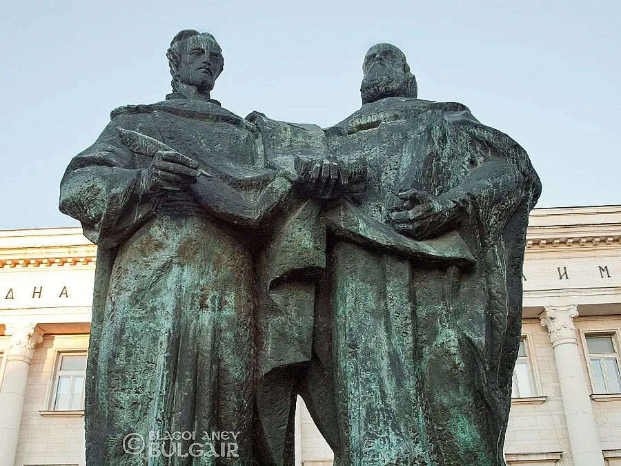 За Деня на Кирил и Методий: Откриват паметник на буквите в Монголия