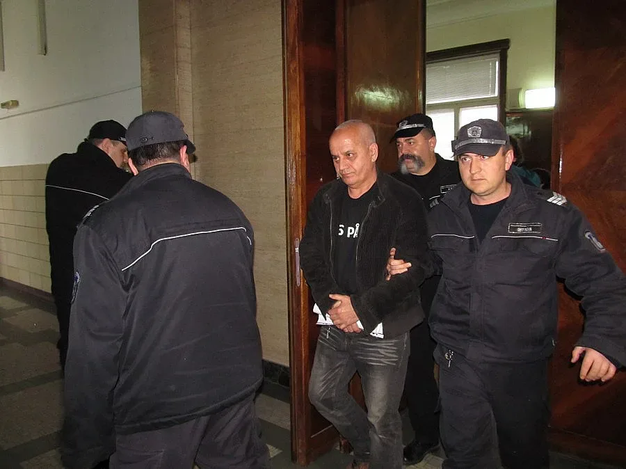 Затвор до живот за мъж, убил приятелката си в Русе