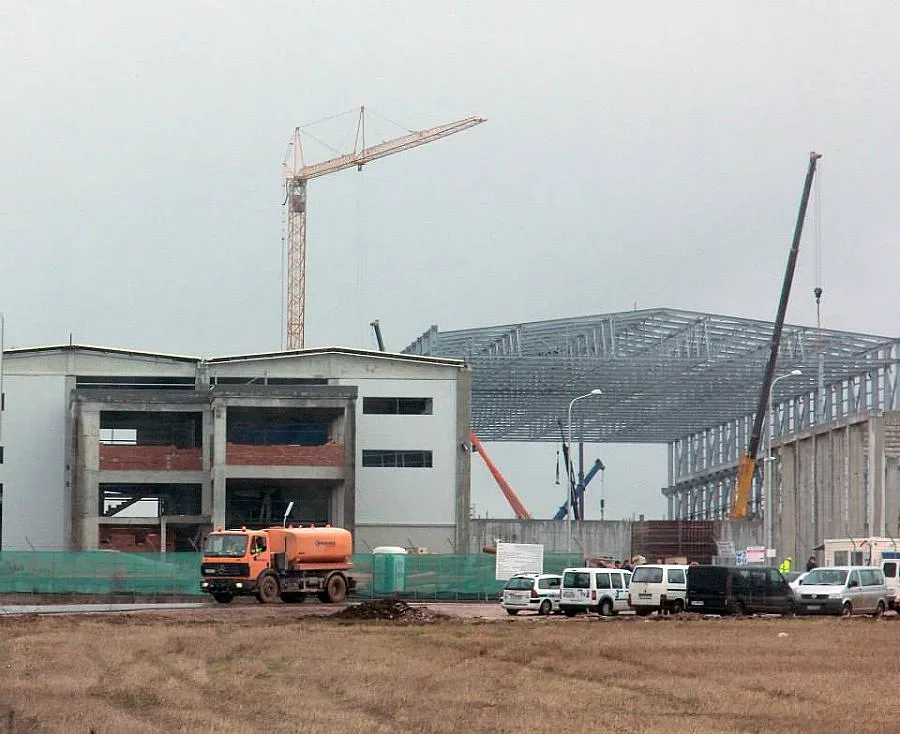 Евтино парно след завода за боклук