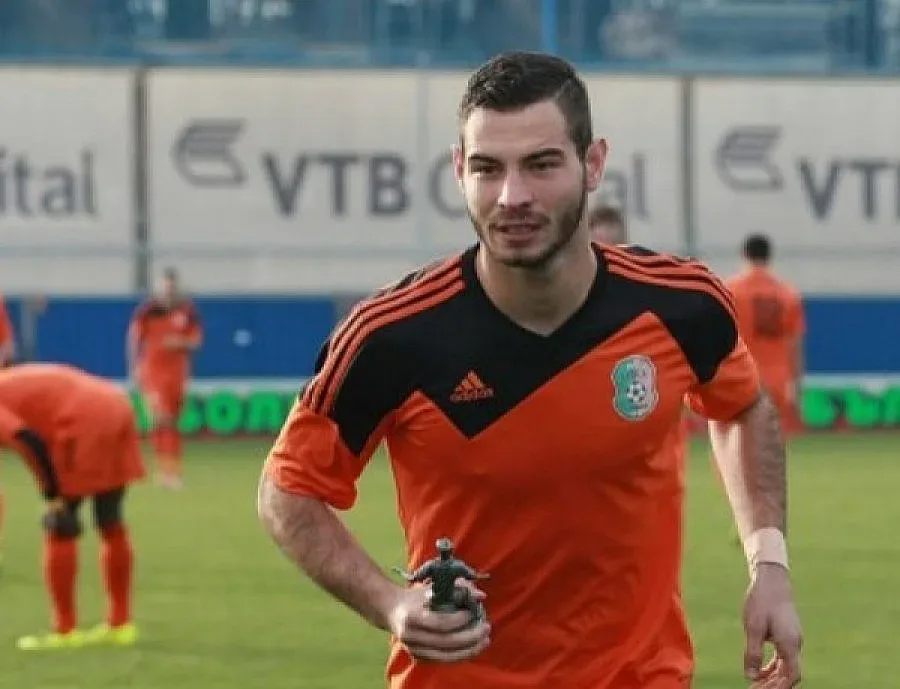 "Риека" събира двама национали