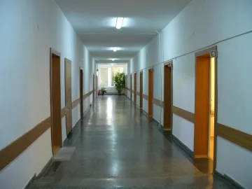 Болниците твърдо с листи на чакащите