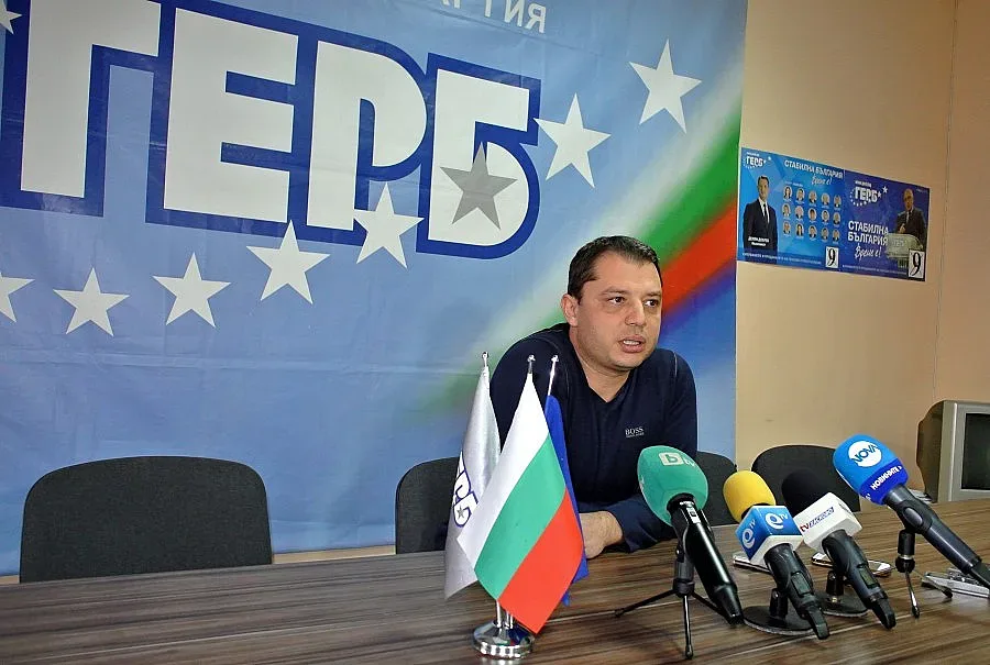 Добрев иска десетократно увеличение на санкцията на ЕРП-тата за двойни фактури