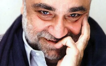 Почина гръцкият певец Демис Русос