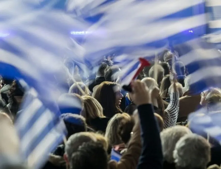 Светът коментира: Гърция зави наляво