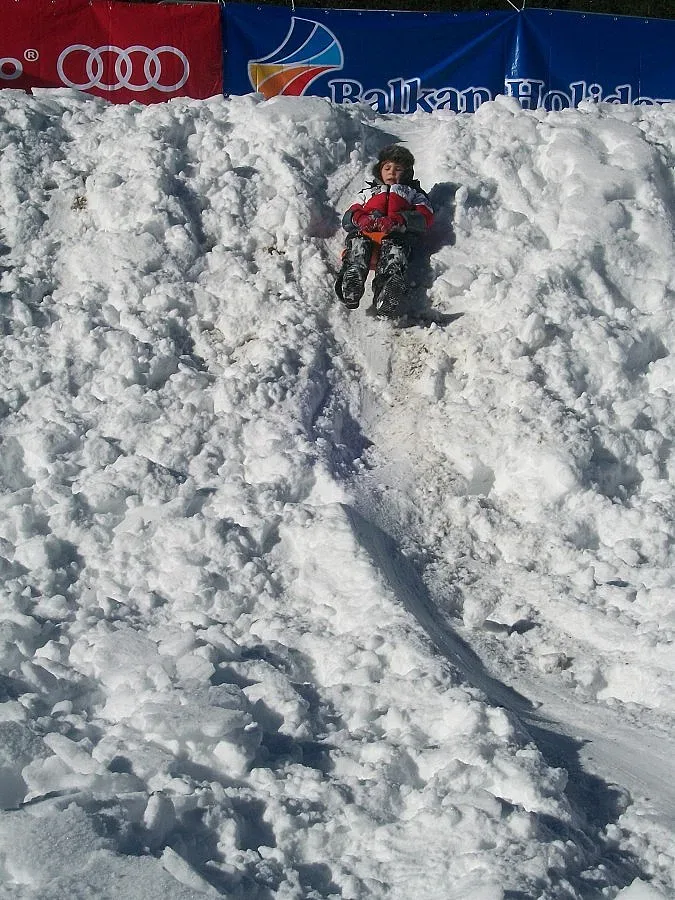 Спасители измъкнаха англичанин от опасни улеи в мрака