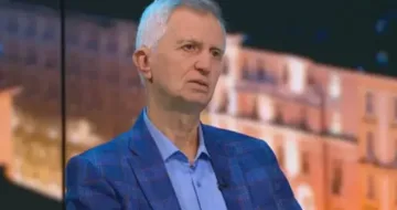 Спомняте ли си Пламен Панайотов? Попиля днешните политици