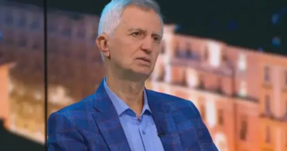 Спомняте ли си Пламен Панайотов? Попиля днешните политици