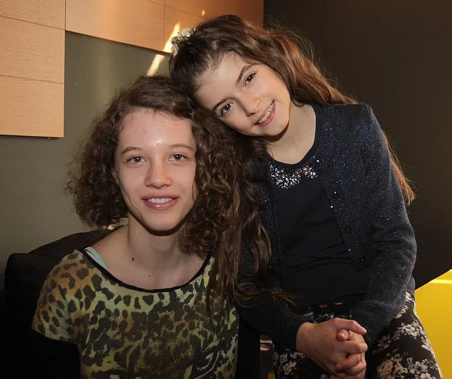 Сара и Павлина в Imagine по Ленън