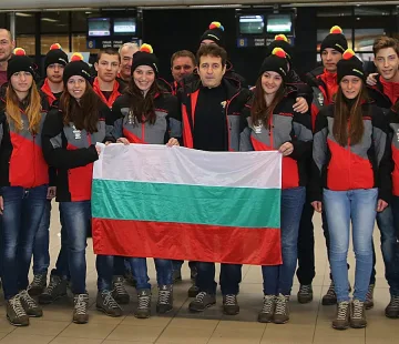 Младежките олимпийци тръгнаха за зимния фестивал
