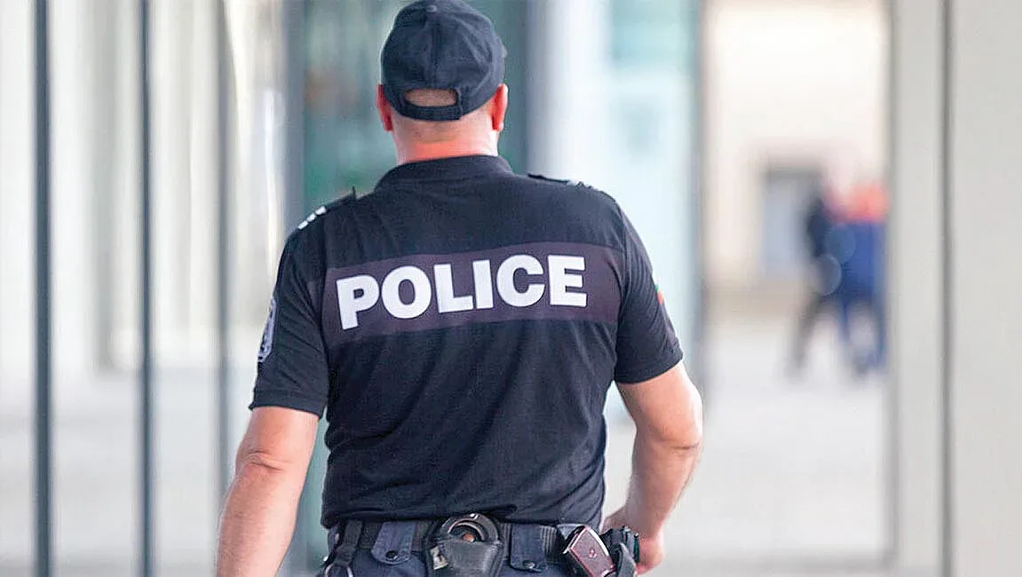 Напрежението се усилва. Полицаите готвят протести