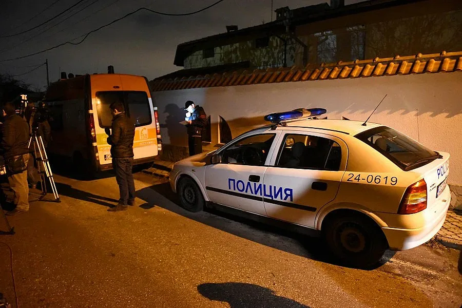 Лъчо Опълченеца изкара 11 часа под обсада (ОБЗОР)