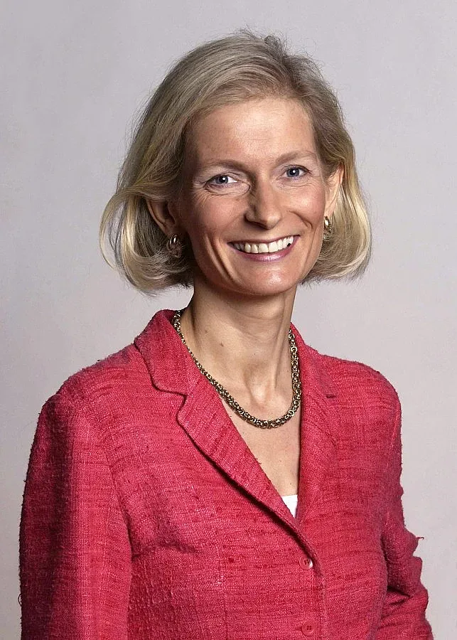 За първи път жена пое сп. "Икономист"