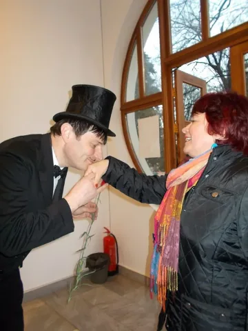 Вечният ерген Гошко Хубавеца посреща в музея в Добрич