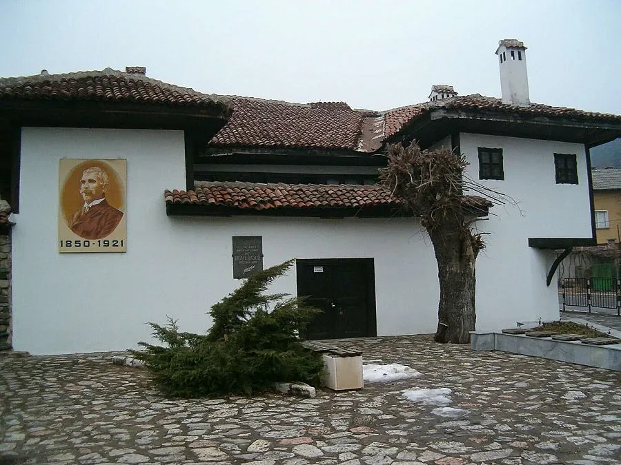 Издигат музей на Йордан Радичков до Вазовата къща в Берковица