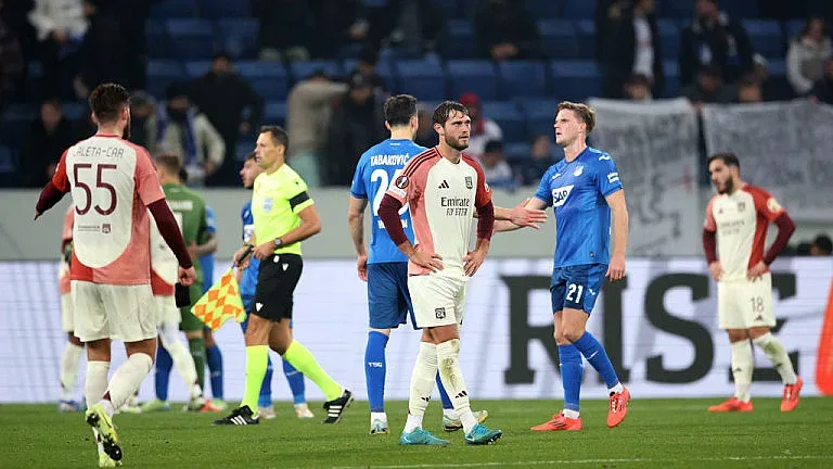 Пълен шок във Франция! Изхвърлиха емблематичен отбор