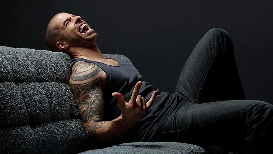 Chris Libieng идва в София