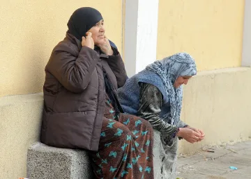 Арестуваха българка и пакистанец за схема за бежанци у нас