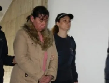 След смъртта на Алекс: Атанаска в сексигри за 20 лева