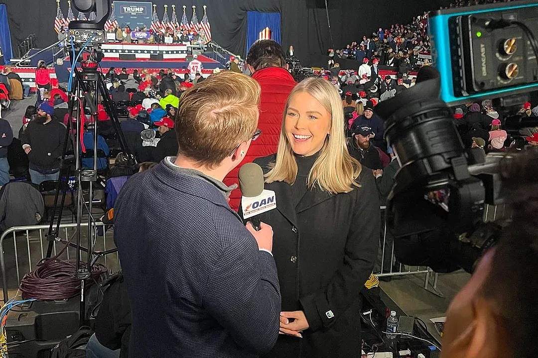 Стана ясно коя красавица ще е гласът на Доналд Тръмп