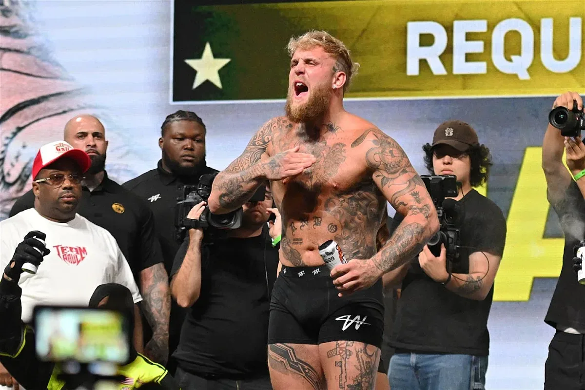 Луд ли е ютубърът, който ще се бие с Майк Тайсън