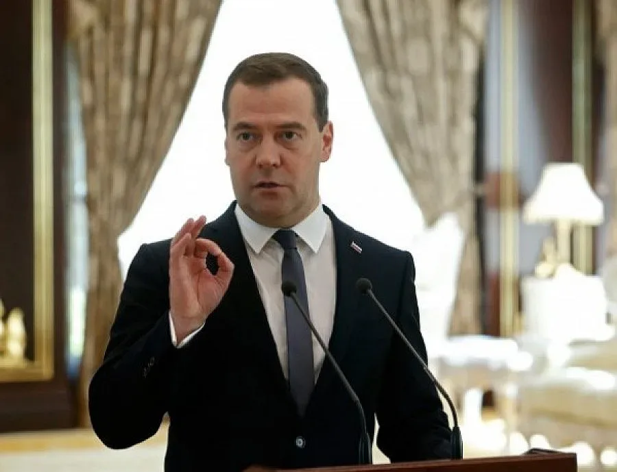 Медведев: Спирането на "Южен поток" е по юридически причини (ОБЗОР)