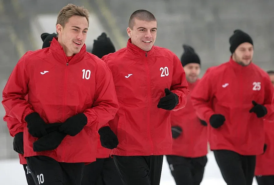 "Локо" (Сф) почна с класика