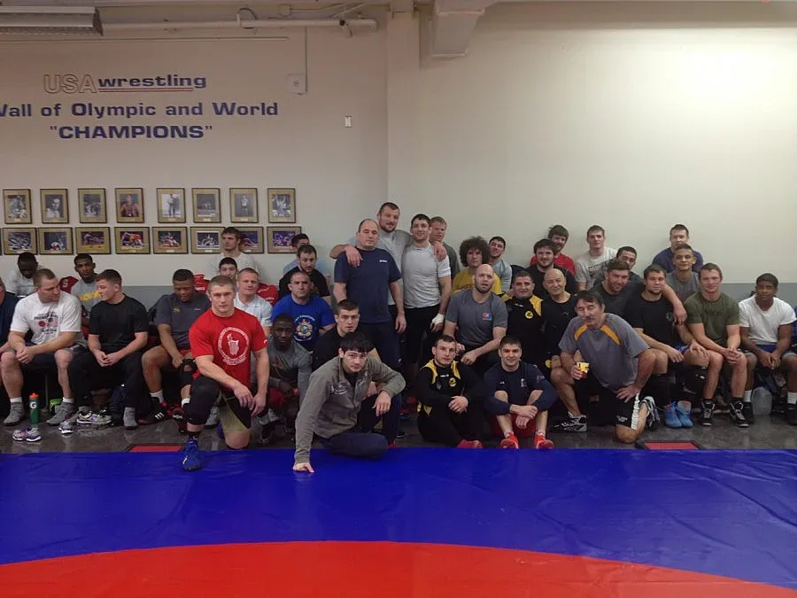 $1000 да гледаш борците ни в "Хилтън" 