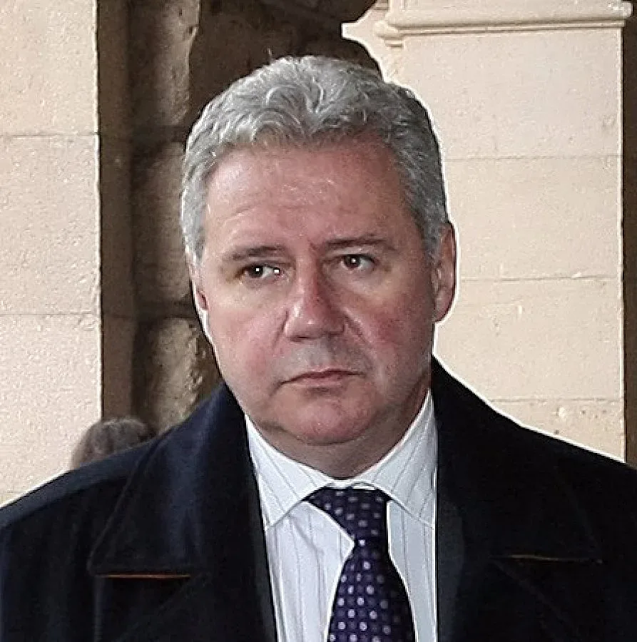 Скочат ли осигуровките, следва вълна от съкращения