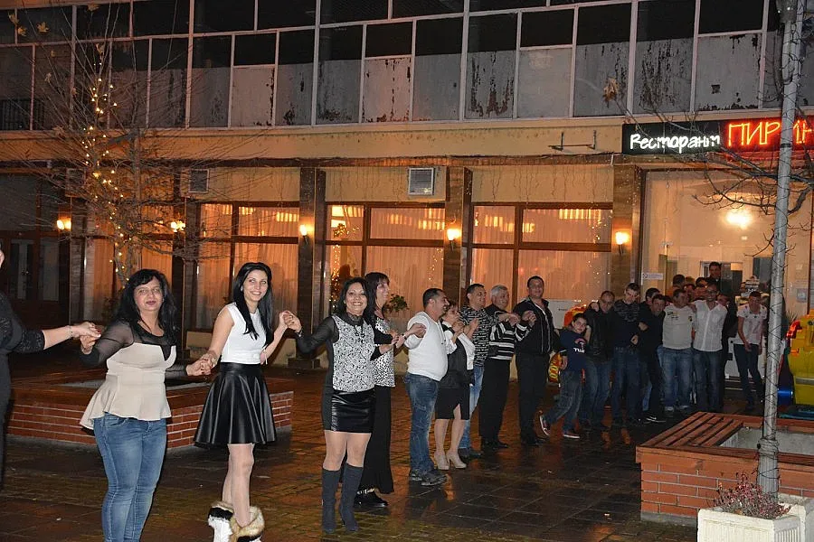 Над 200 роми честваха Банго Васил в Симитли