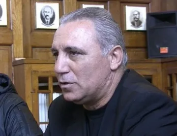 Стоичков: Защо Платини ходи с бронирани коли