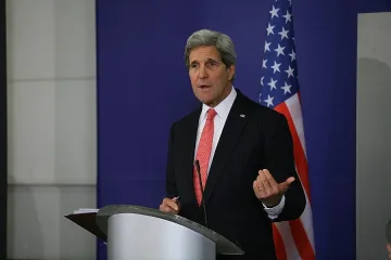 Дипломатът боец