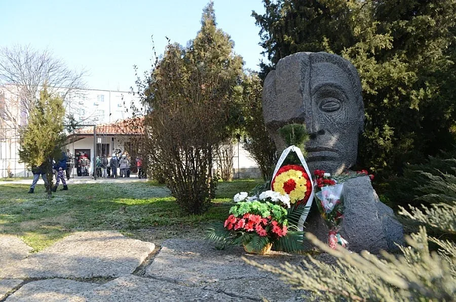 Радневци честваха своя бележит земляк Гео Милев