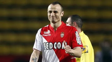 Легенда остави Бербатов пред Феномена