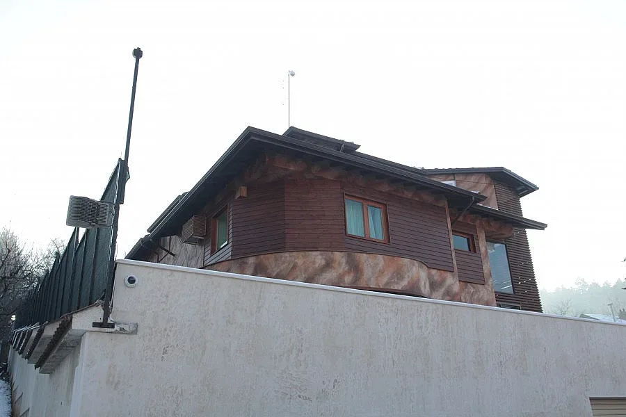 Митничарска щерка води банда за убийства (ОБЗОР)