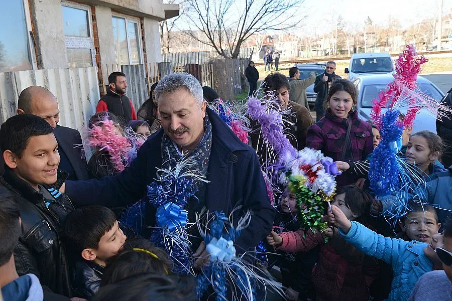 Ромчета сурвакаха кмета на Монтана